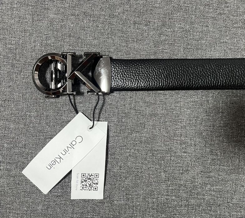 Vând curea Calvin Klein calitate 100%