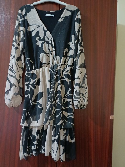 Vănd rocchie damă, mărimea 42, nouă , made Italia, preț 140 lei.