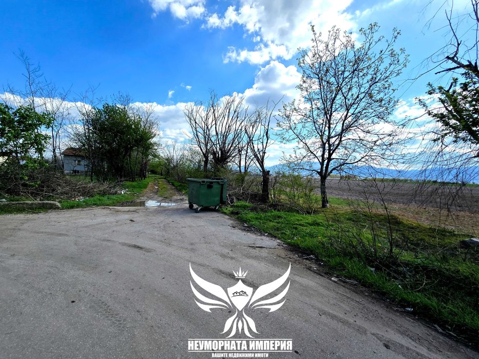 Продавам земеделска земя 960кв.м. вътрешна линия в село Болярц, общ.Садово