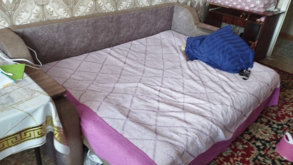 Продам диван состояние хорошое