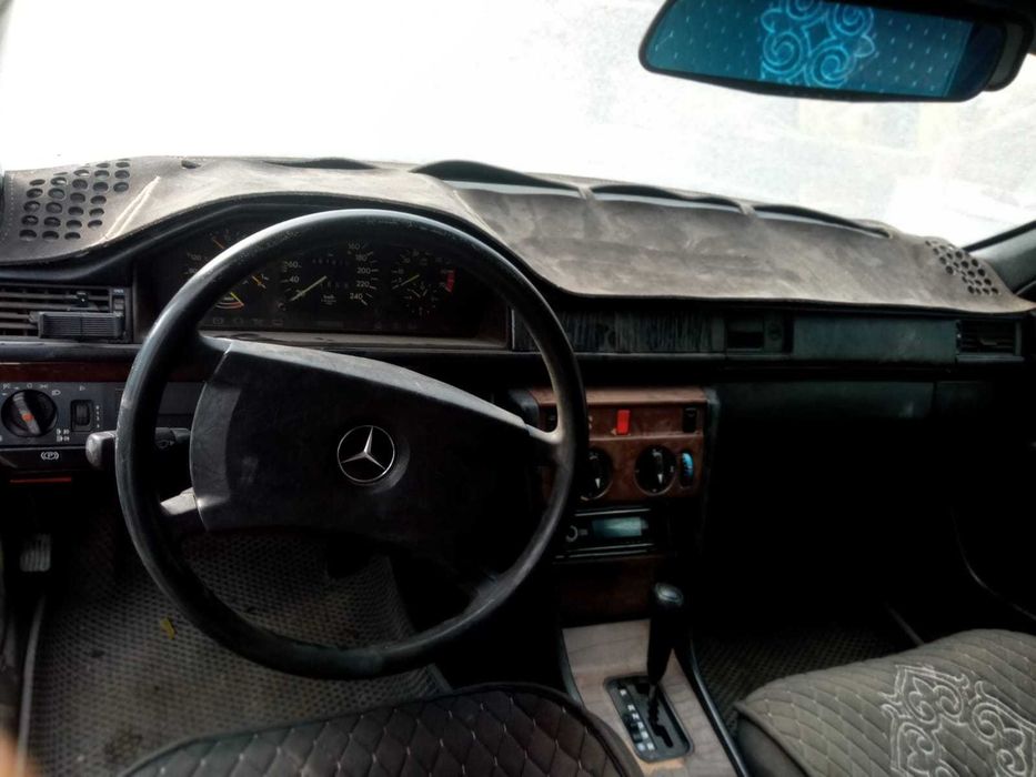 Мерседес w124 Е230