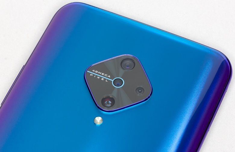 Смартфон Vivo v17