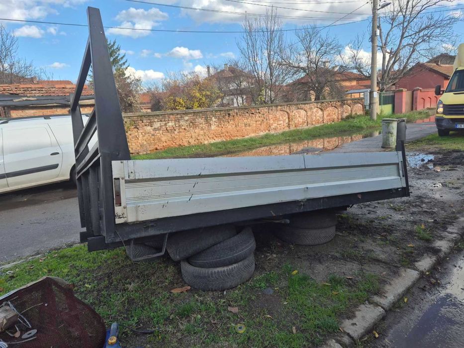 Самосвал за камион