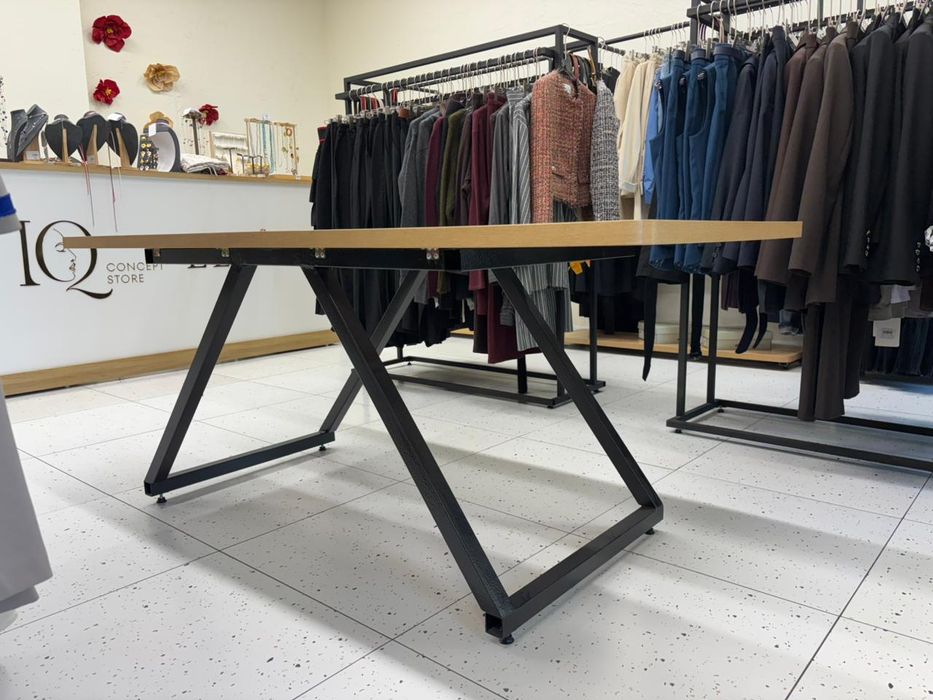 Продам стол деревянный