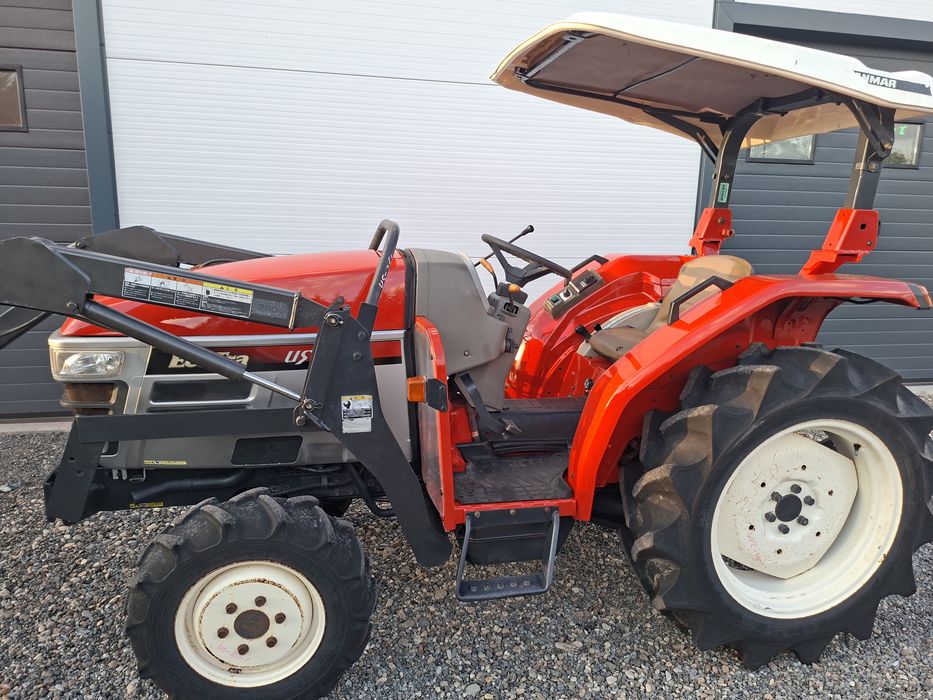 Tractor japonez kubota yanmar US27cp 4x4 Model 2009