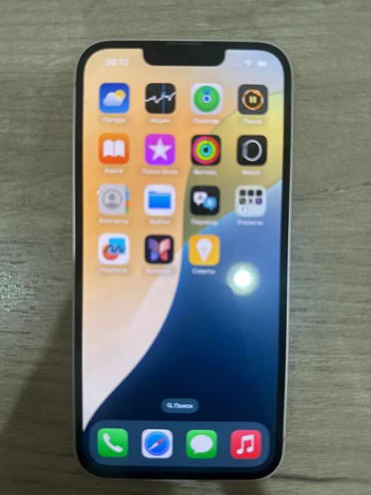 Продам Айфон Iphone 13