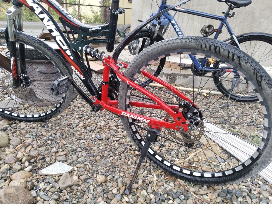 Горный двухподвесный велосипед