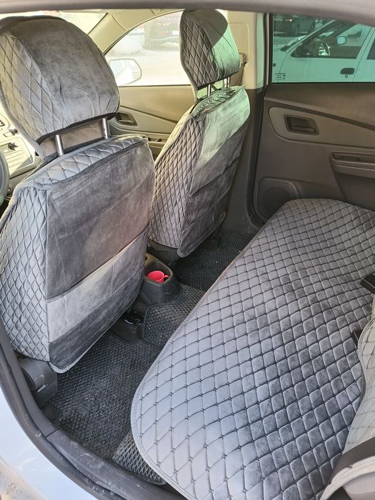 Продам чехол на автомобильный сиденье