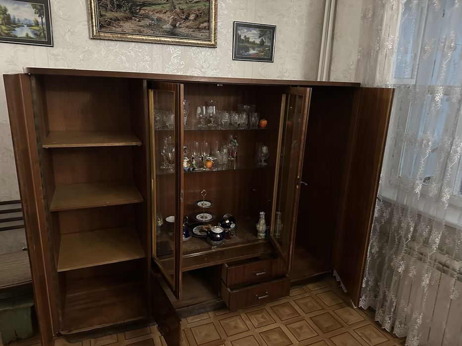 Шкаф Сервант (раритет)