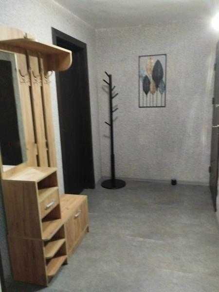 Дава се под наем Двустаен апартамент в Бургас, Център - 50 кв.м за 408 € - Снимка #4