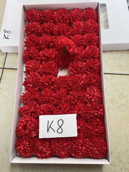 Сапунени карамфили в кутия. за декорация НОВИ! 4 цвята 50бр. в кутия
