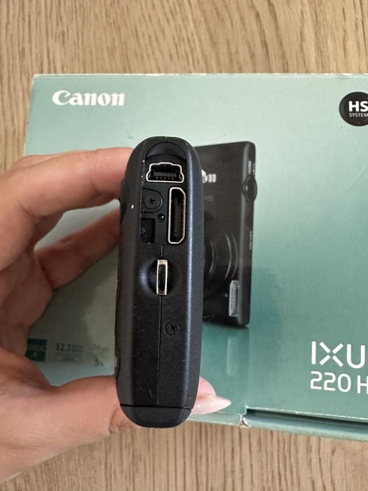 Фотоапарат Canon ixus 220