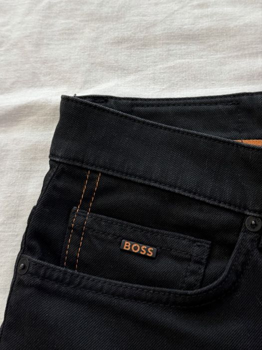 Hugo Boss.blugi pentru bărbați,măr.M(32/32)
