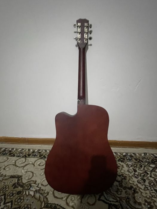 Продам гитаруууу