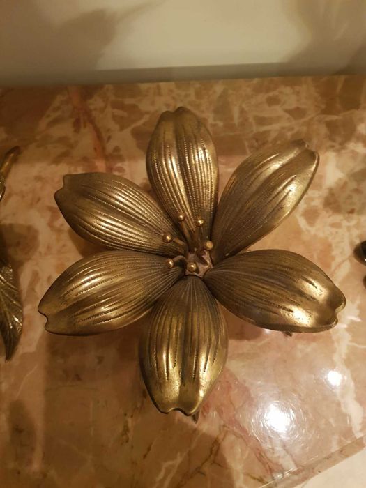 Луксозни Бронзови Цветя – Декорация и Пепелници (Комплект 2 бр.)