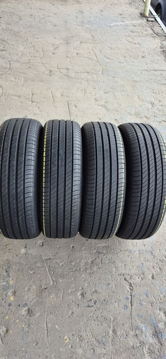 4 anvelope vara Michelin 215/65/17,dot 2023.Pretul este pe buc.