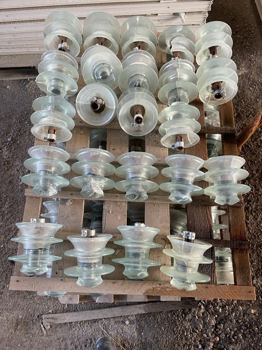 Стеклянные изоляторы  – отличное состояние, от 2000 ₸/шт