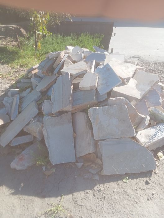 Toshlar sotiladi arzon