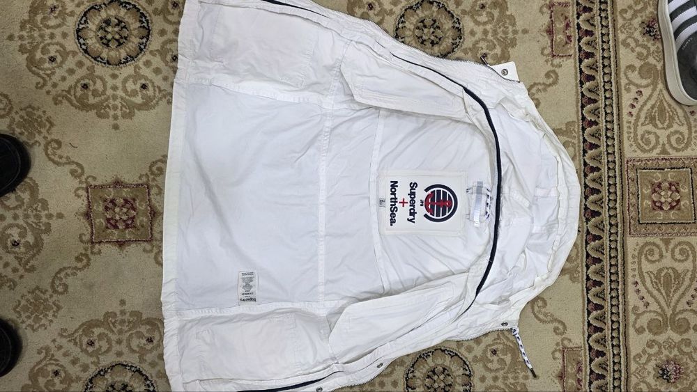 Оригинальная ветровка Superdry