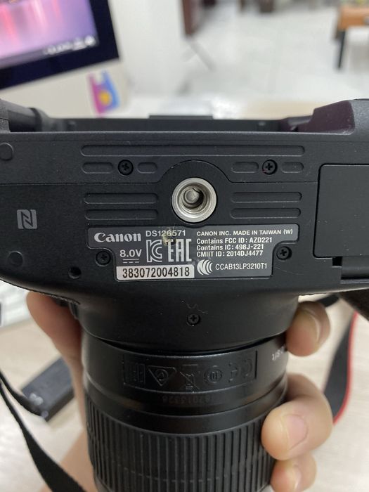 Продам Canon EOS 750D + объектив 18‑55 мм