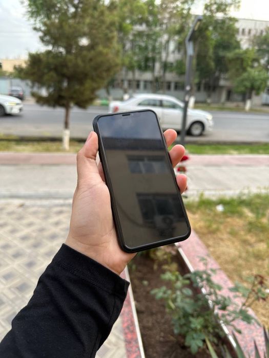iPhone XR черный