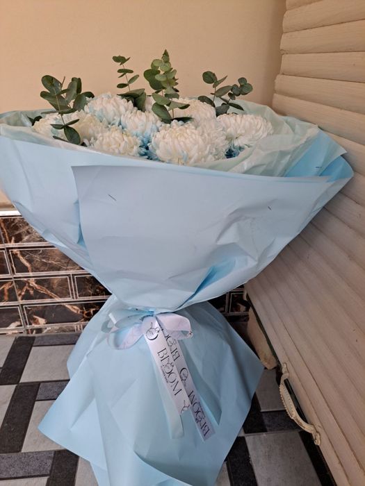 Продам букет совершенно живой и новый