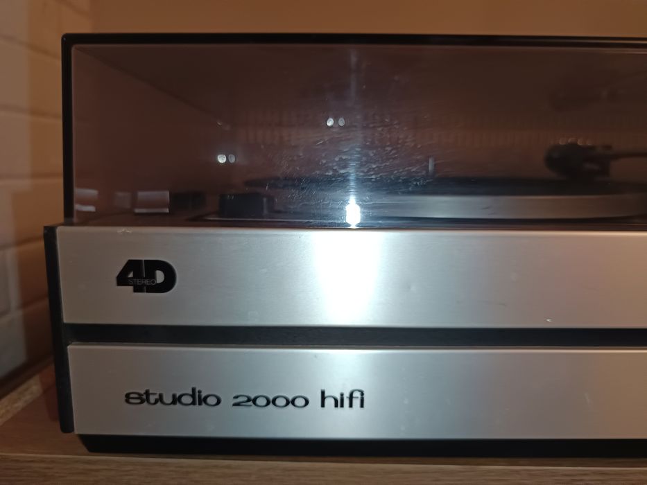 Грамофон GRUNDIG Studio 2000 hi fi