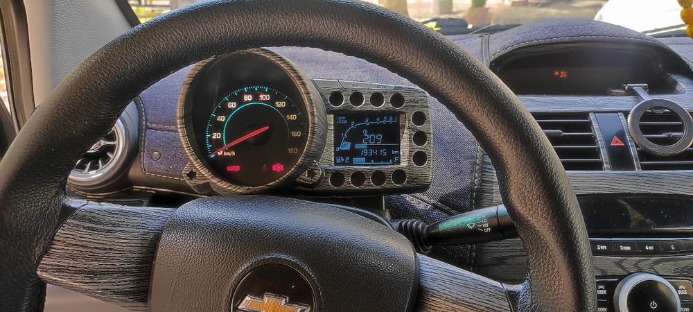 Spark 2015 3 pozitiya  sotiladi