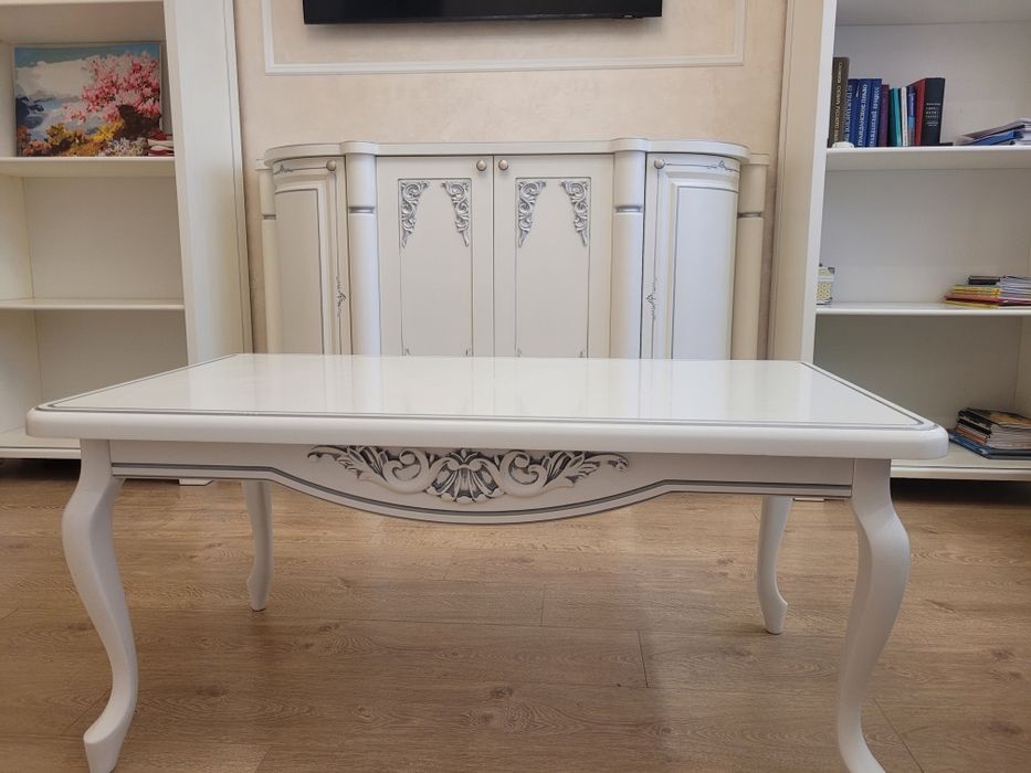 Комод,стелаж,столик для гостиной