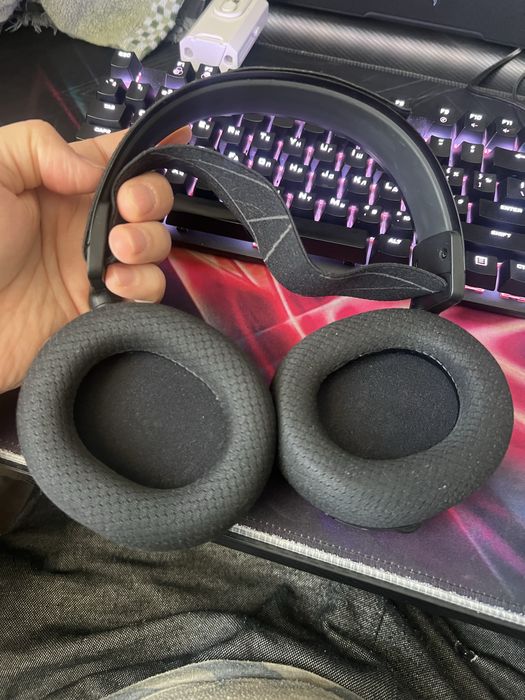 Продам Наушники SteelSeries Arctis 7 2019 Edition
