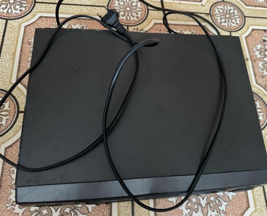 Продам Видеомагнитофон LG