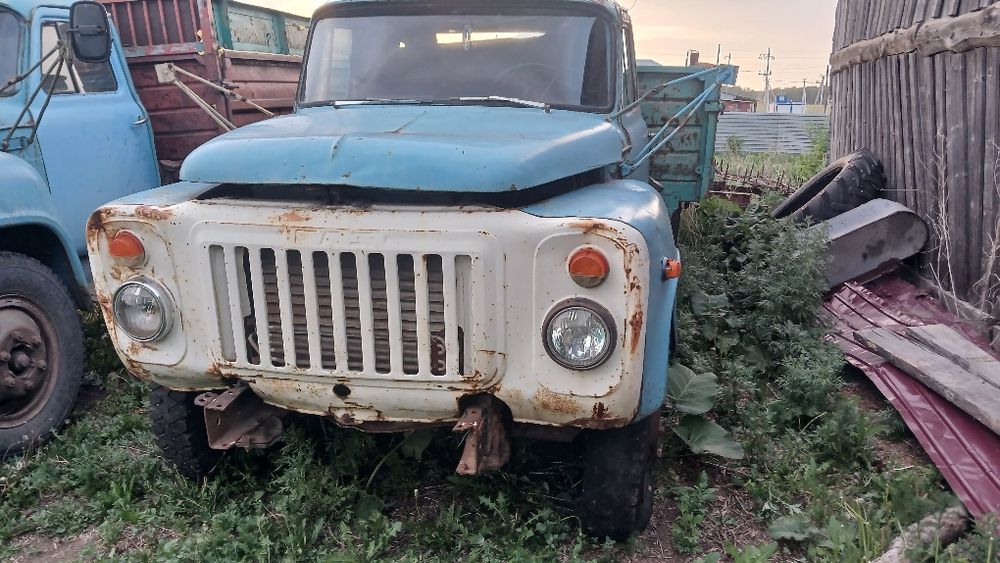 Трактор юмз Газ 53