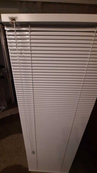 Продам жалюзи горизонтальные