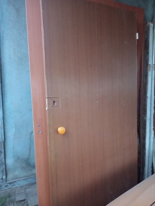 Двери межкомнатные 2000тг