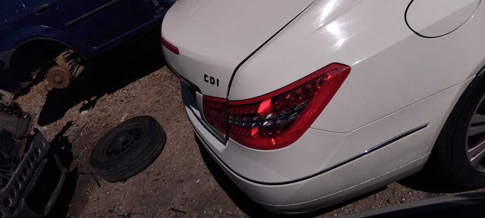Dezmembrez Mercedes E Class an 2012