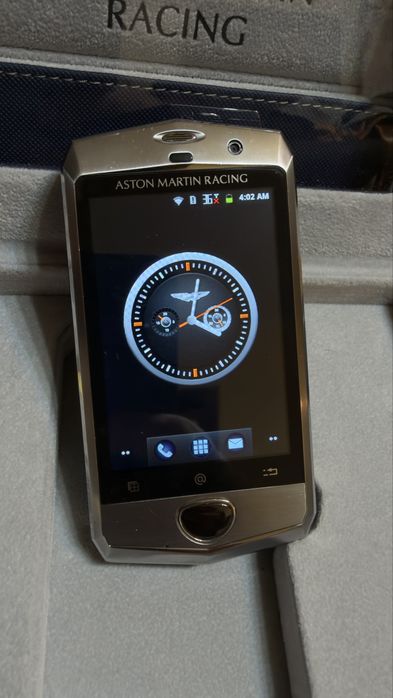 Aston Martin Racing Telefon de colectie