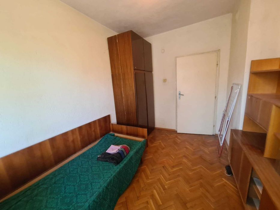 ТРИСТАЕН апартамент с ГАРАЖ в кв. Овчарски, гр. Хасково