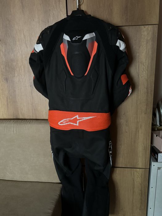 Costum moto 2 piese ALPINESTARS Atem V4 + protecție spate