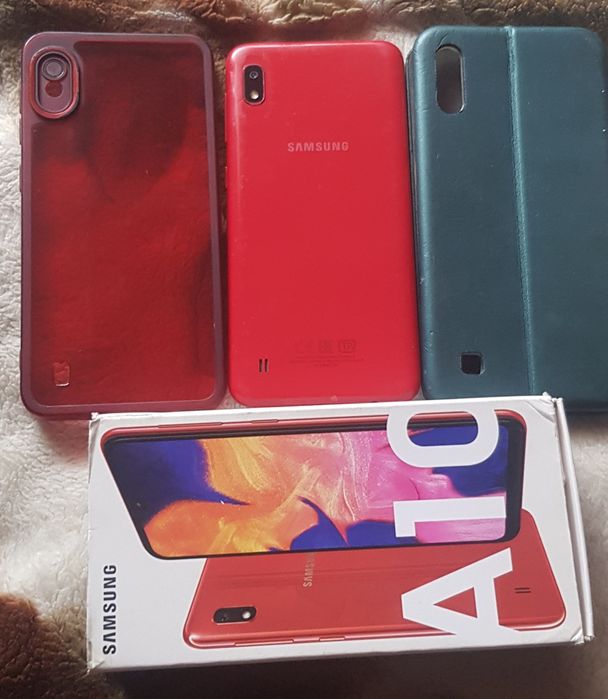 Samsung A10 телефон