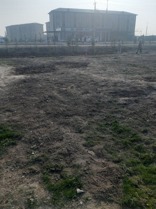 Нотурар ер майдони Зарин мини маркет рупарасида