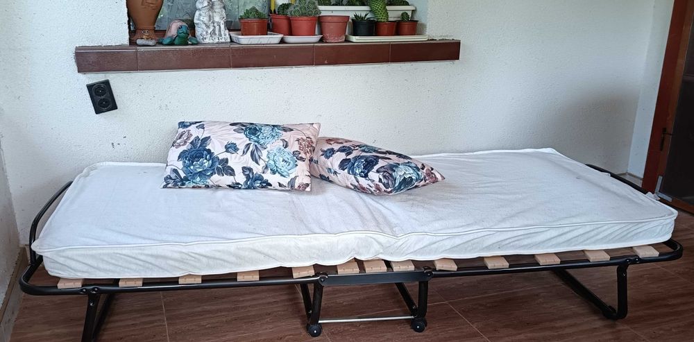 Сгъваемо походно легло