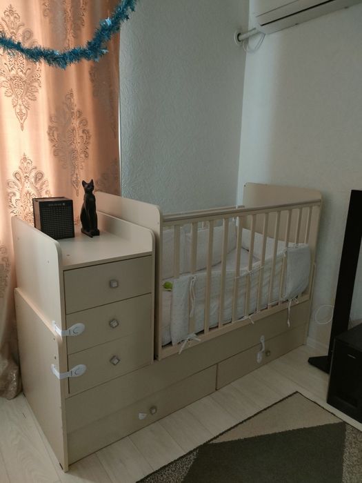 Продаётся детская кроватка