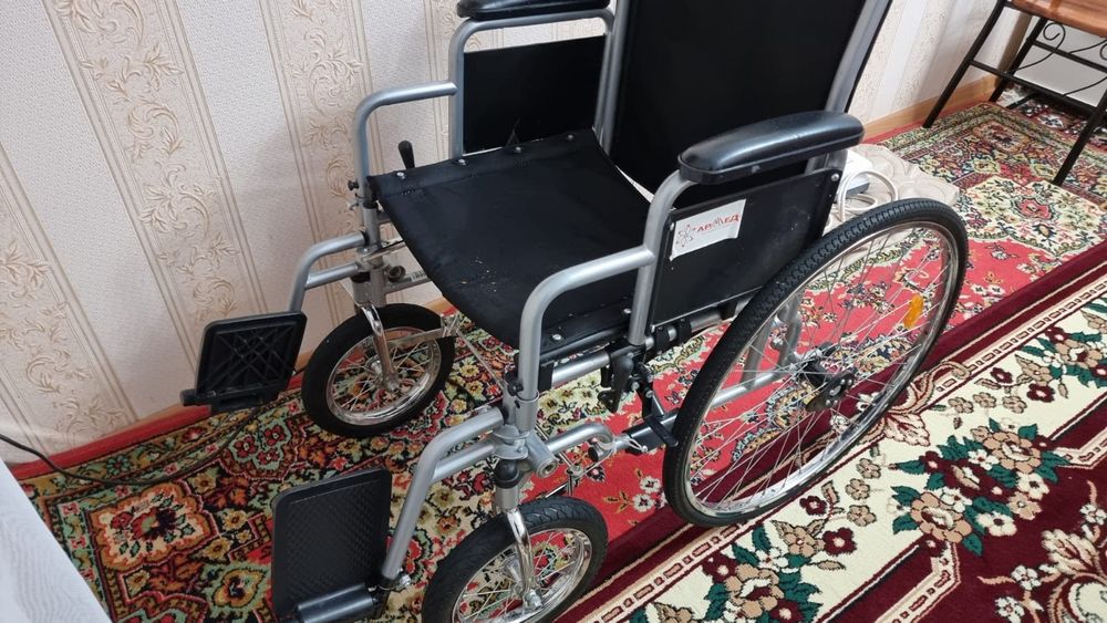 Инвалидная коляска