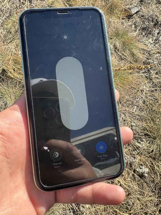 Айфон 11 64 гб продаю