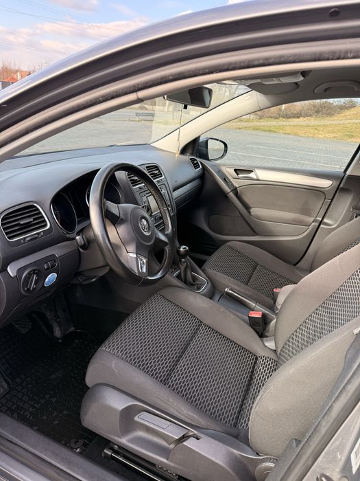 Volkswagen Golf VI 2.0 TDI – 110 CP, an 2009