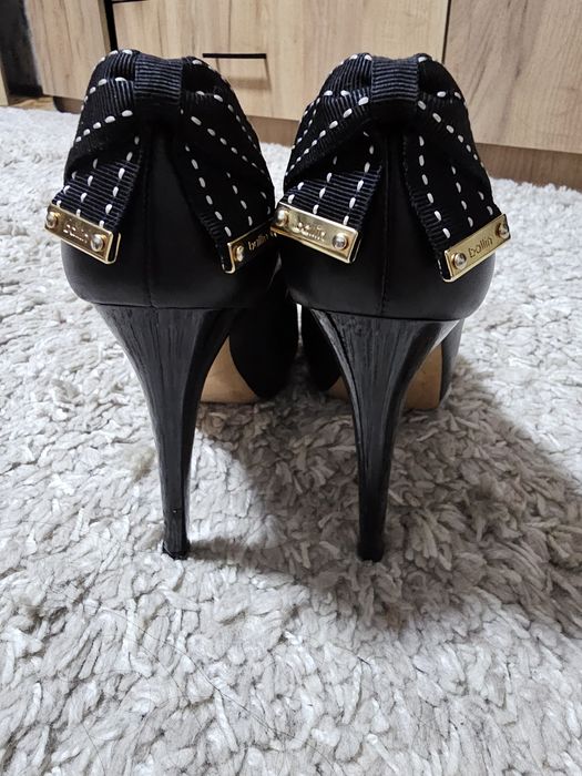 Продам обувь женскую