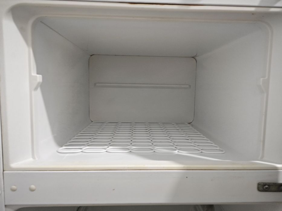 Продам холодильник zanussi