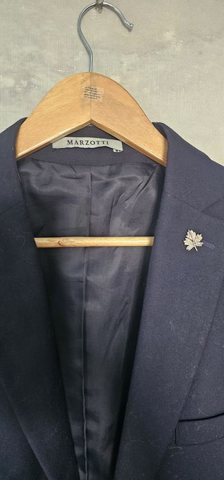 Продам пиджак школьный