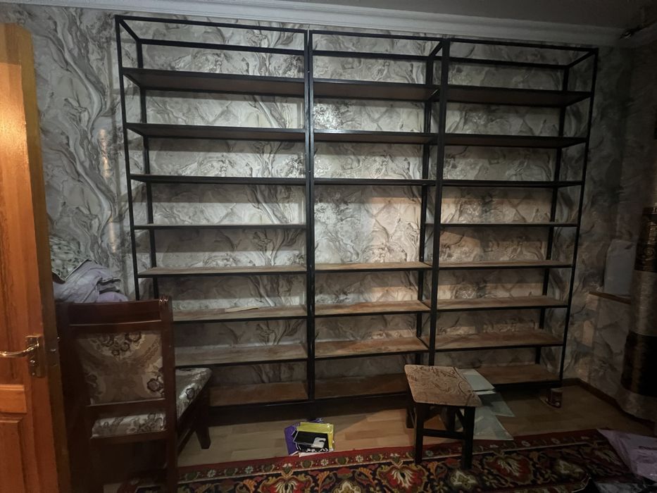 Стеллаж для книг металлический