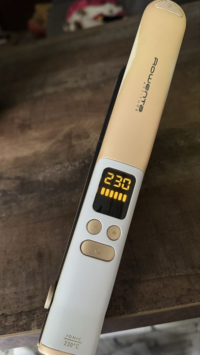 Выпрямитель волос Rowenta Attitude